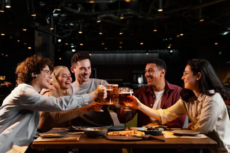 Happy Hour: O Guia Completo Para Aproveitar com os Amigos